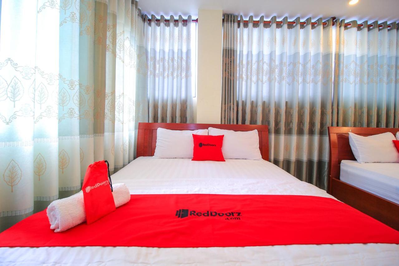 Khách sạn Reddoorz Plus @ Dong Den Street 3*