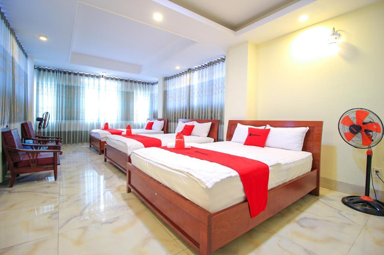 Reddoorz Plus @ Dong Den Street TP. Hồ Chí Minh