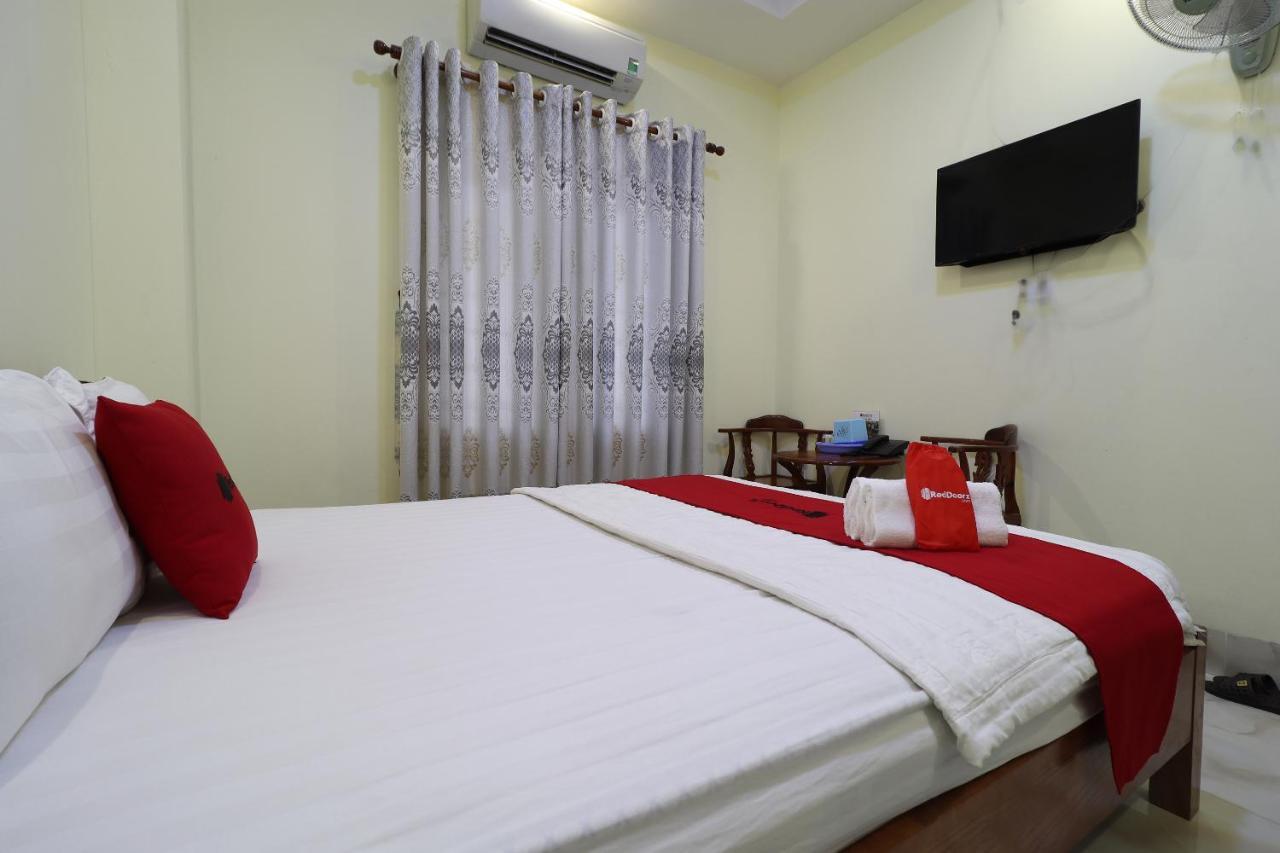 Khách sạn Reddoorz Plus @ Dong Den Street