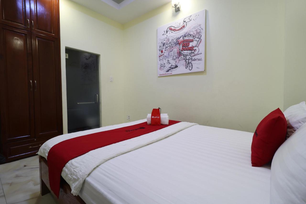 Reddoorz Plus @ Dong Den Street TP. Hồ Chí Minh