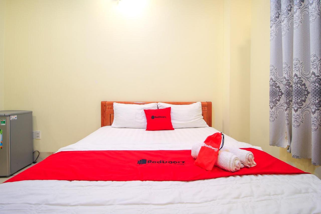 Reddoorz Plus @ Dong Den Street Khách sạn 3*